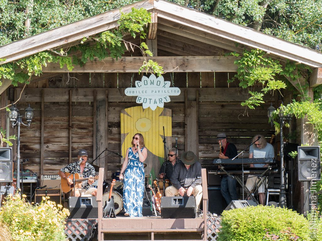 Live music at the Gardens